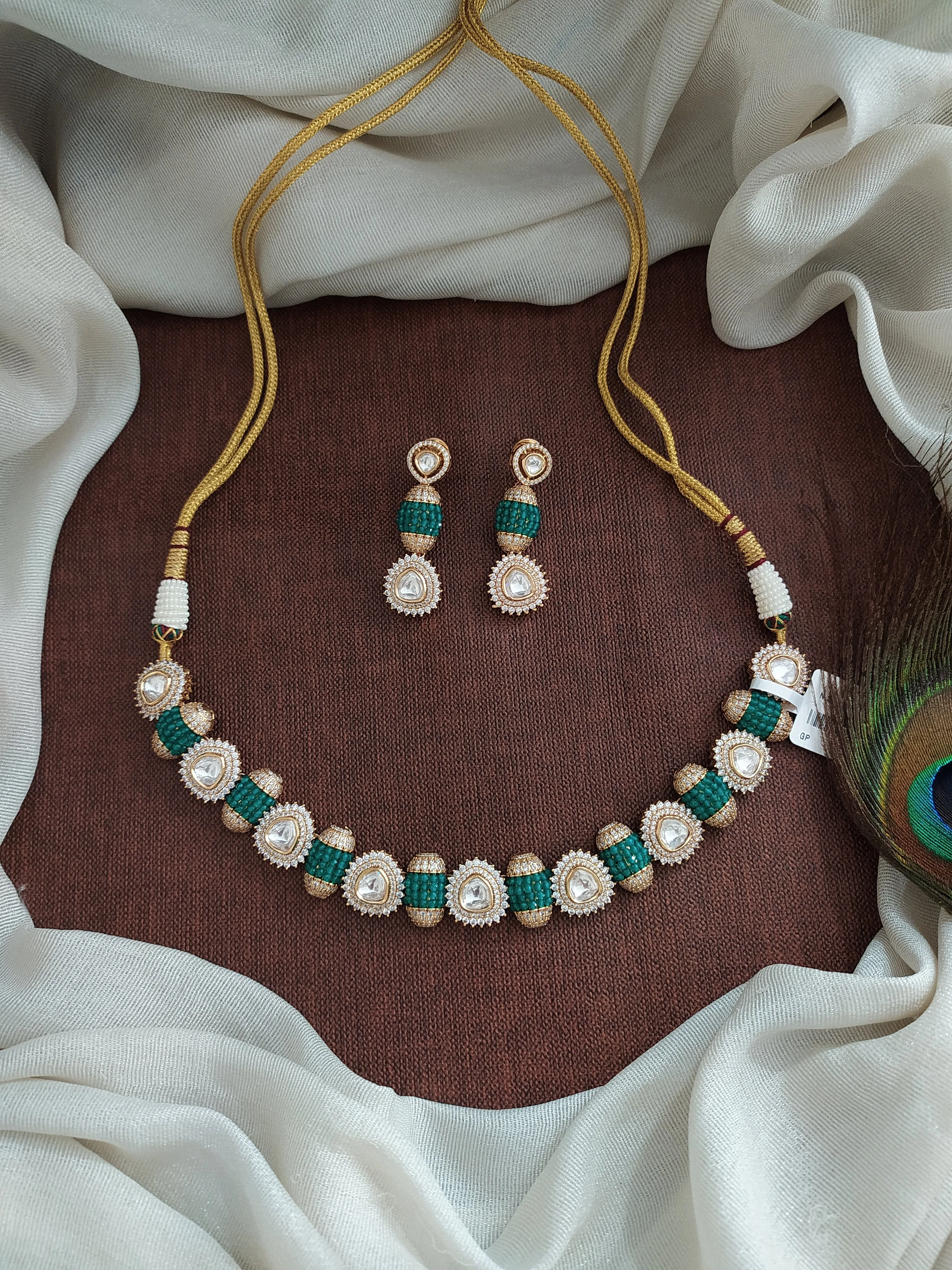 Elegant Kundan Necklace Set