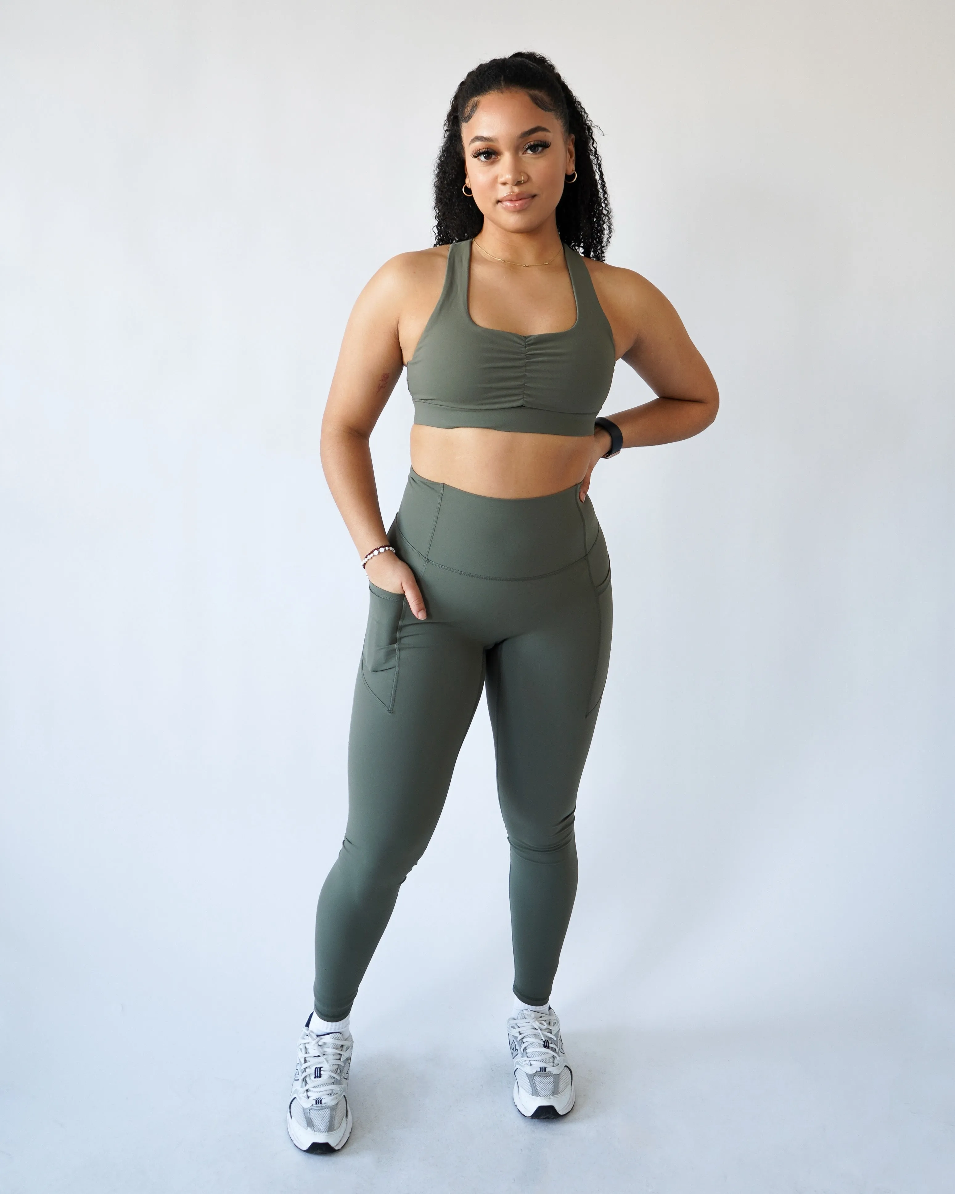 Performance Pocket Leggings - Olive