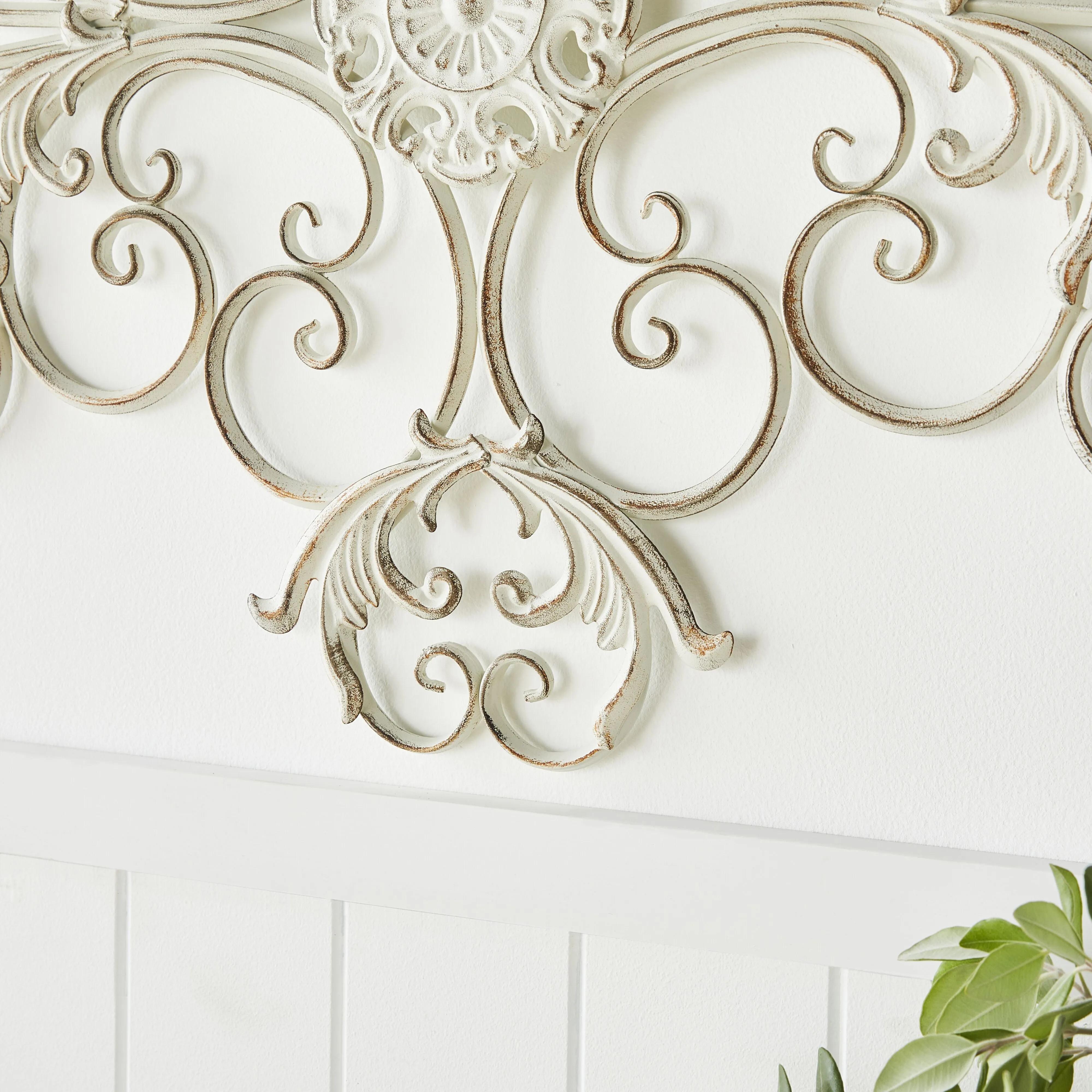 Wall Decor Antique White Swirl 136x55cm