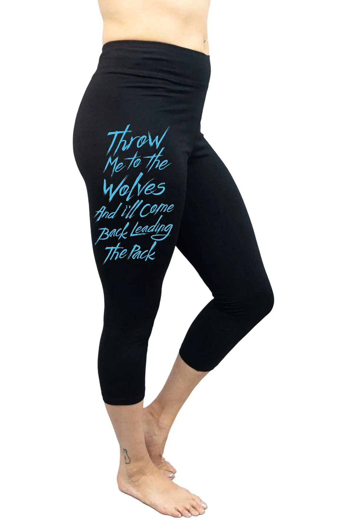 Wolf Capri Leggings